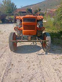 trattore fiat 750