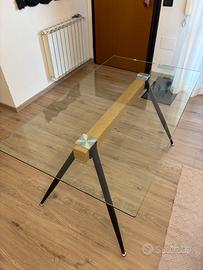 Tavolo in Vetro e Metallo - Design Moderno