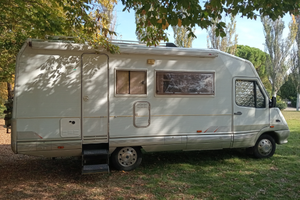 Laika ecovip 200i su Iveco 35-12