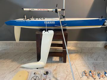 Barca a vela RC Tamiya Yamaha