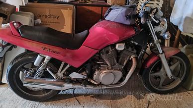 due Moto Suzuki vx 800