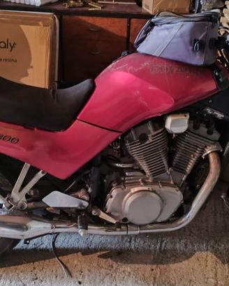 due Moto Suzuki vx 800