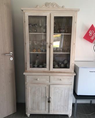 Credenza stile chabby