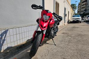 Ducati Hypermotard 796