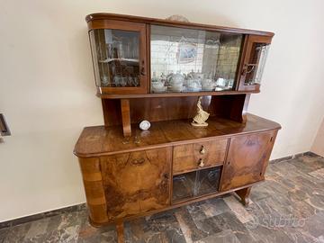 DISPENSA CON VETRINA  SECONDA GUERRA  no angoli