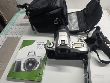 Fotocamera Canon EOS 300 + obiettivo 28-80mm