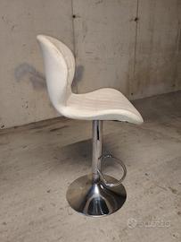 Sgabello regolabile nuovo