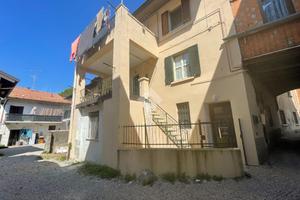 2 LOCALI A ARCISATE