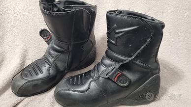 stivali da moto