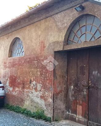 LABORATORIO A GENZANO DI ROMA