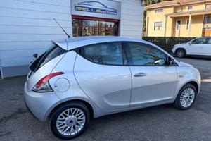 Lancia Ypsilon 1.2 69 CV 5 porte Gold