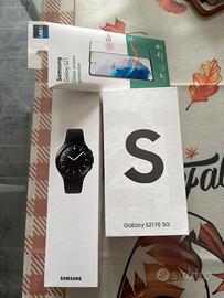 Samsung Galaxy S21 FE 5G+ Galaxy Watch4