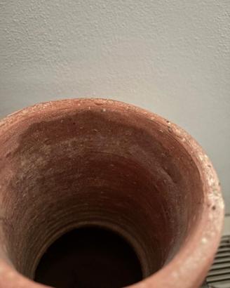 vaso di  terracotta inciso
