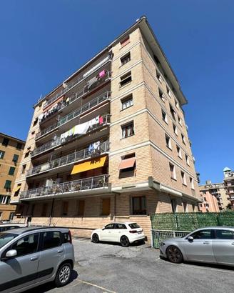 4 LOCALI A GENOVA