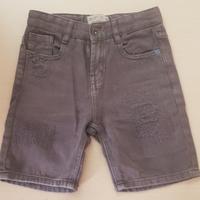 Bermuda bimbo Zara