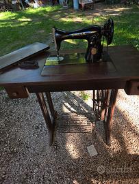macchina da cucire singer 15 M 88 del 1940 