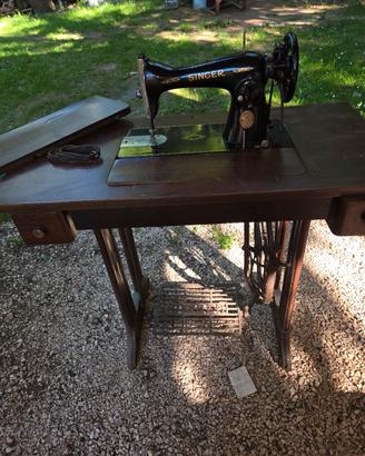 macchina da cucire singer 15 M 88 del 1940 