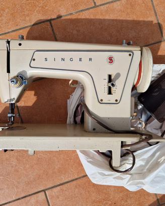 Macchina da cucire Singer elettrica