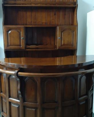 Mobile bar in legno.