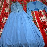 Vestito elegante con scaldaspalle