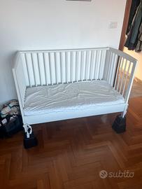 Lettino con materasso