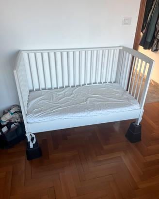 Lettino con materasso