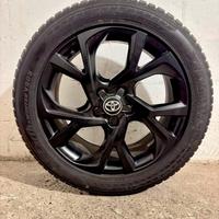 Cerchi originali Toyota da 18’’ con gomme Yokohama