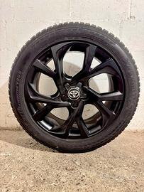 Cerchi originali Toyota da 18’’ con gomme Yokohama