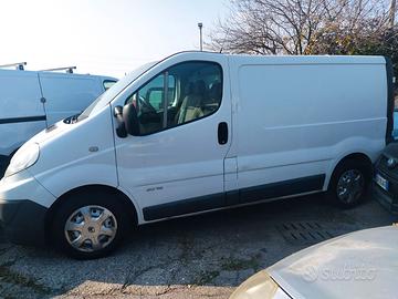 RENAULT TRAFIC 2.0 DCI 115 CV euro 5b