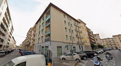 Stanza singola in zona ponte di mezzo con balcone