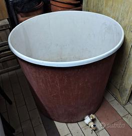 Tino mastello in vetroresina vendemmia mosto vino