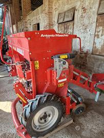 Seminatrice agricola