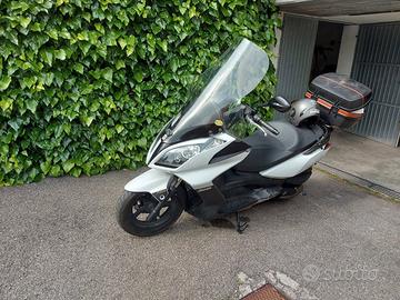Scooter Kymco Downtown 300cc (PREZZO TRATTABILE)