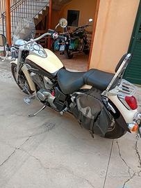 Moto Honda Shadow 750