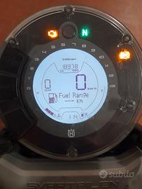 Husqvarna Svartpilen 401