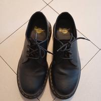 Scarpe Doctor Martens modello Smooth nero