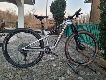 Canyon lux trail CF6 mtb carbonio trail  2024