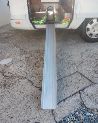 porta moto per garage 
