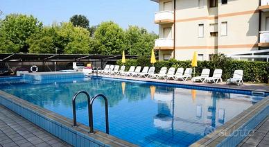 Jesolo residence con piscina e campo da tennis