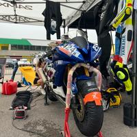 Yamaha r6 pronto pista