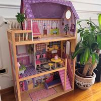 casetta in legno delle bambole