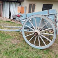 Carro agricolo antico anni 1940 a due ruote 