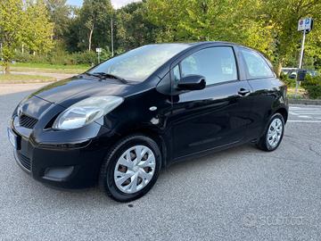 Toyota Yaris 1.0 3 porte Luxury pack