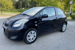 Toyota Yaris 1.0 3 porte Luxury pack