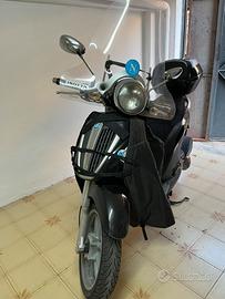Piaggio Carnaby cruiser 300