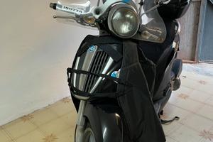 Piaggio Carnaby cruiser 300