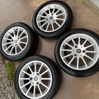 Cerchi e gomme smart 451