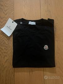 t-shirt moncler