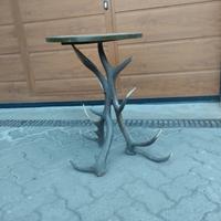 Tavolino con corna di cervo 