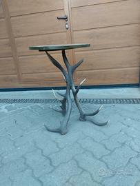 Tavolino con corna di cervo 